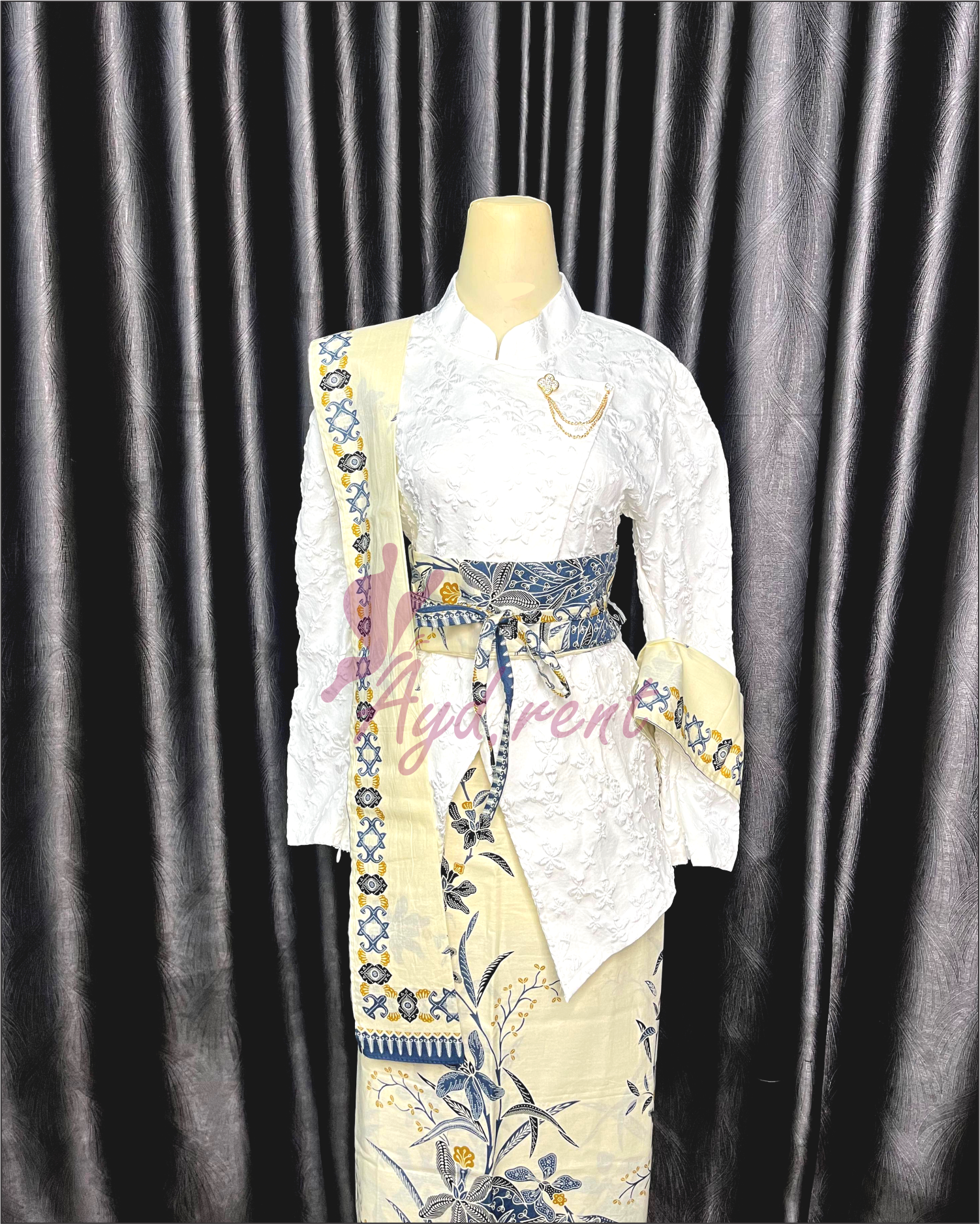 Kebaya Janggan