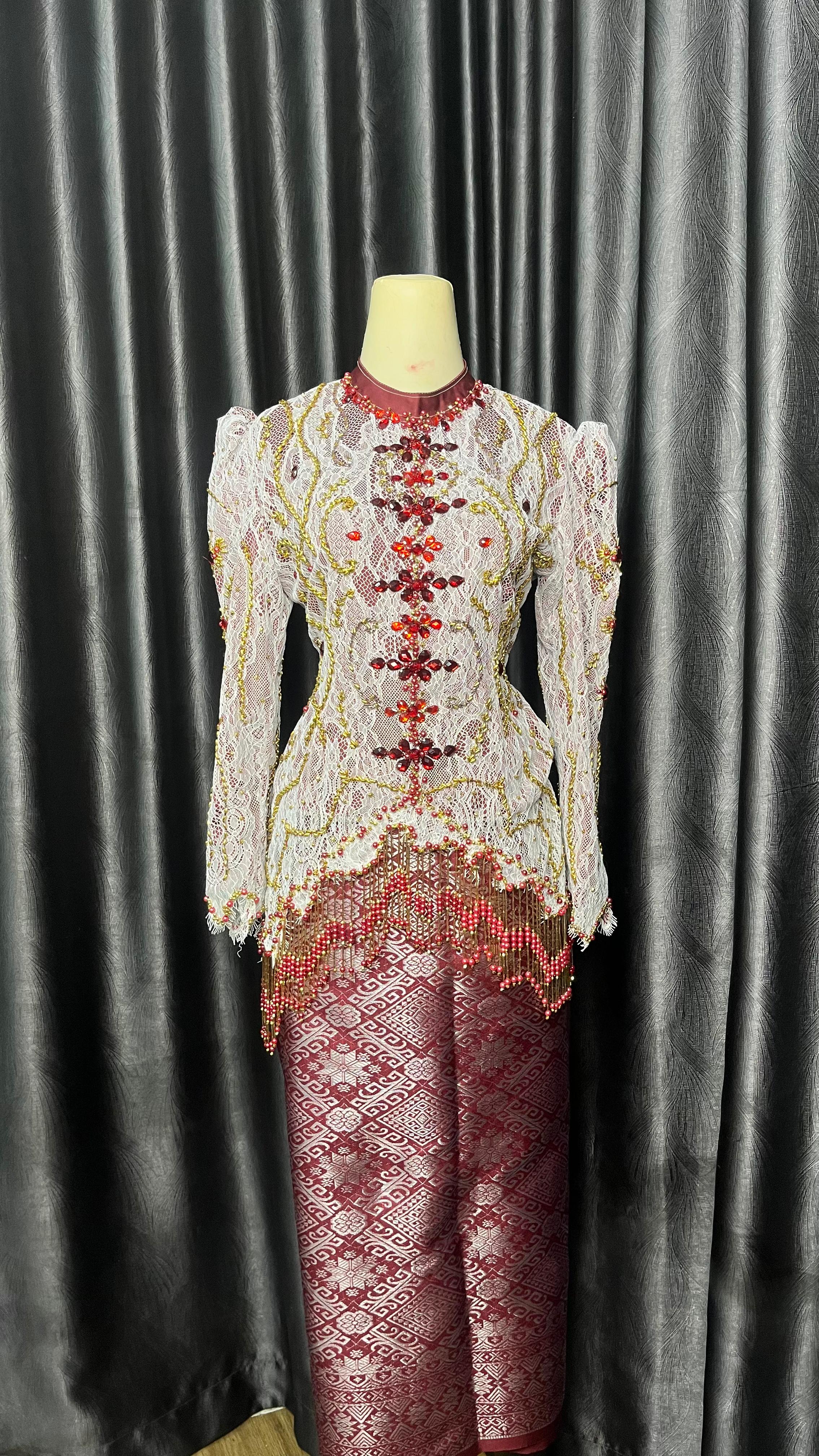 Kebaya Victoria