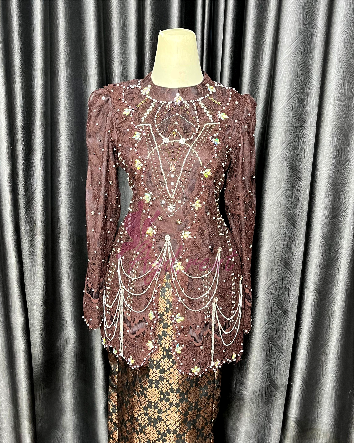 Kebaya Mahogany