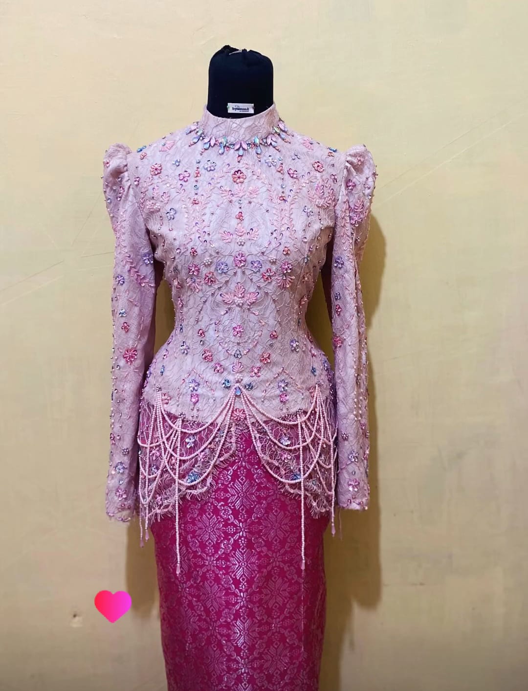 Kebaya Pink Fanta